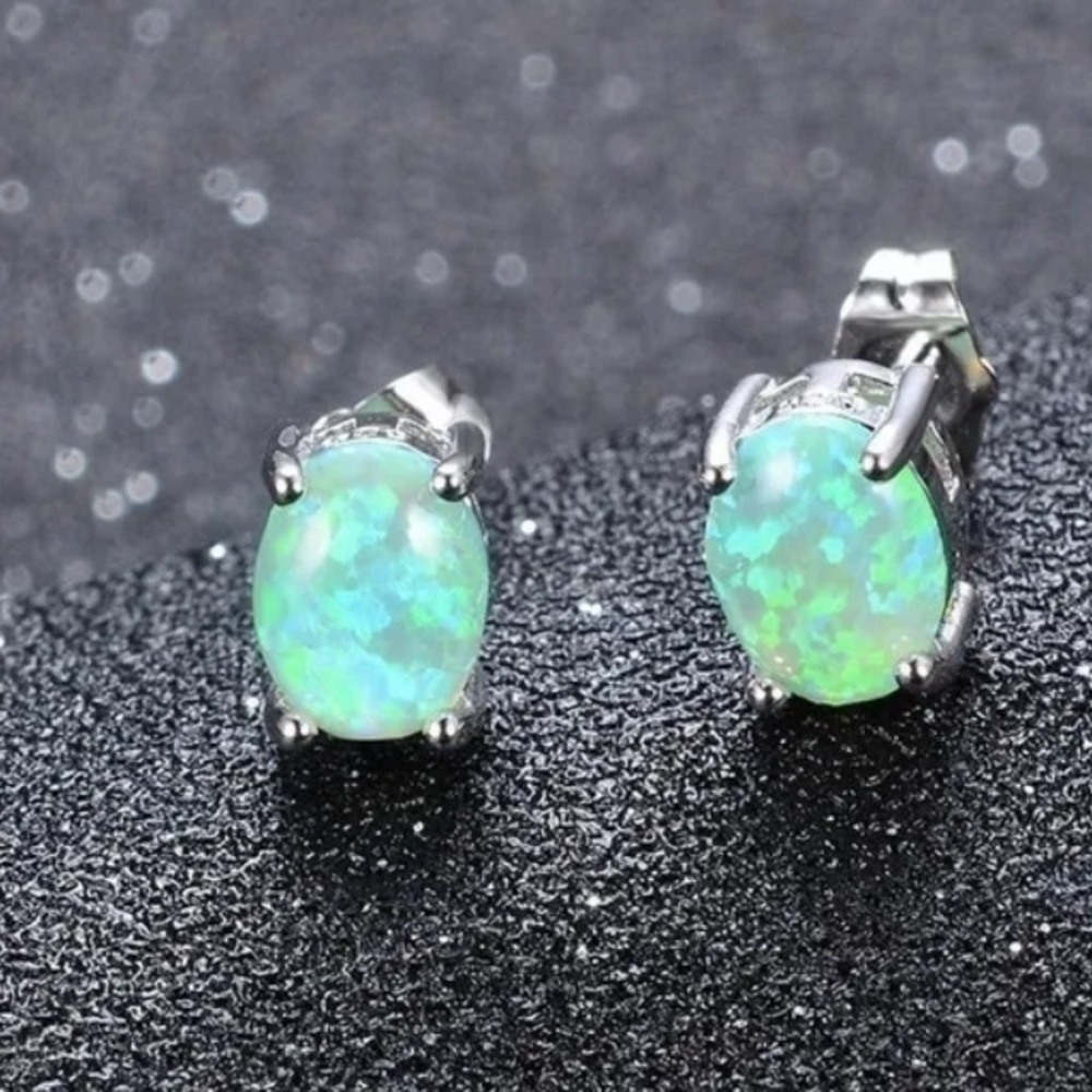 Light green/white fire Opal earrings